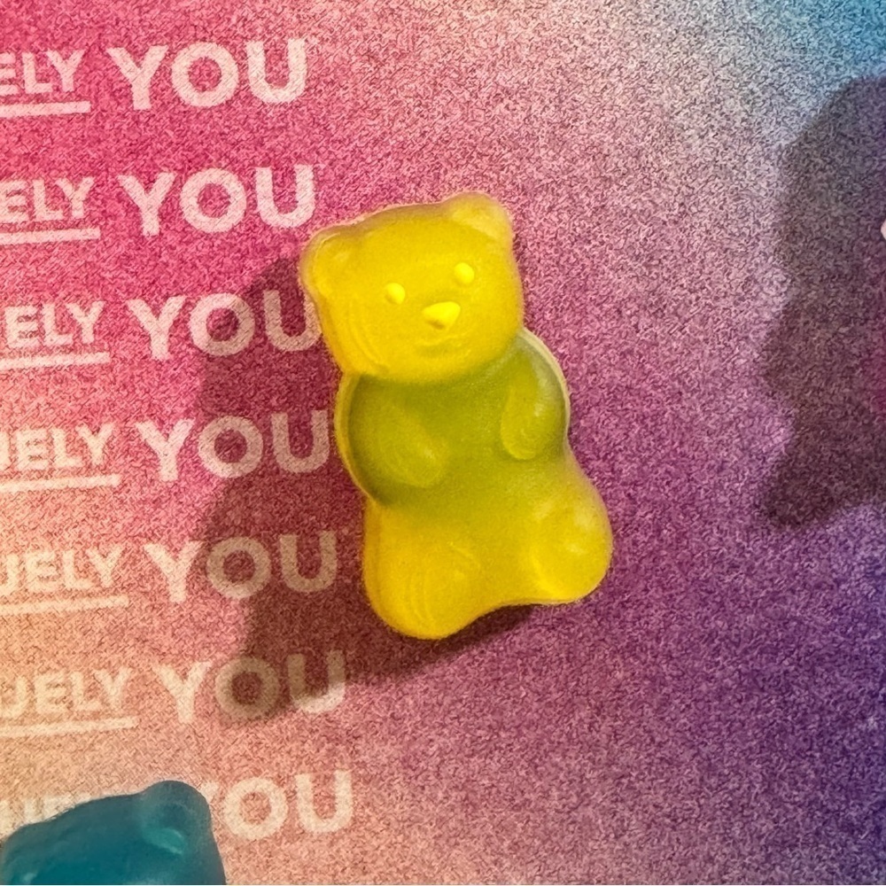 CROCS Vibrant Gummy Bears Jibbitz 5 Piece Pack - Picture 7 of 9